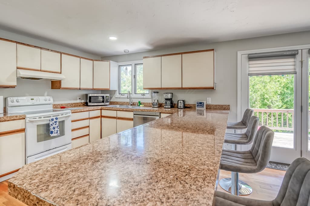 Kitchen with island