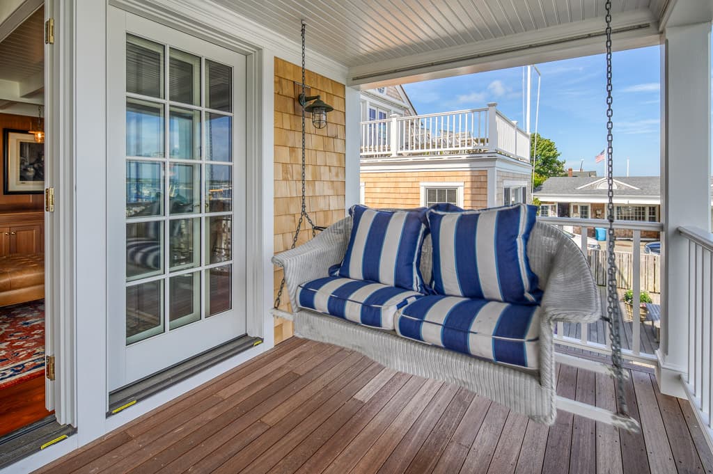 1st Floor Deck