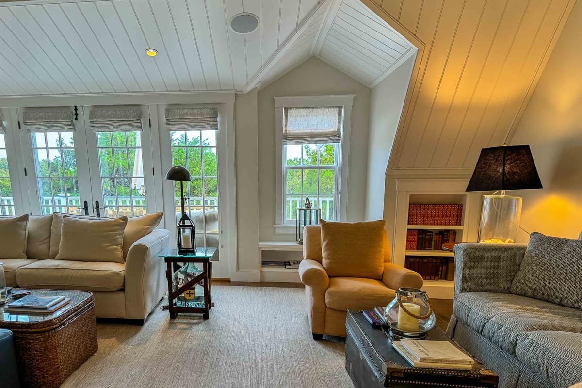 2nd Floor Living Room