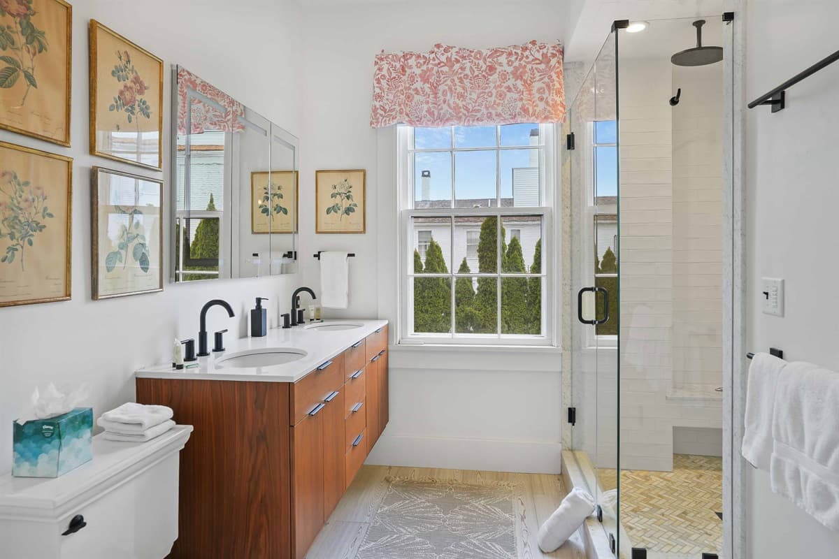 East Wing 2nd Floor Bath 3