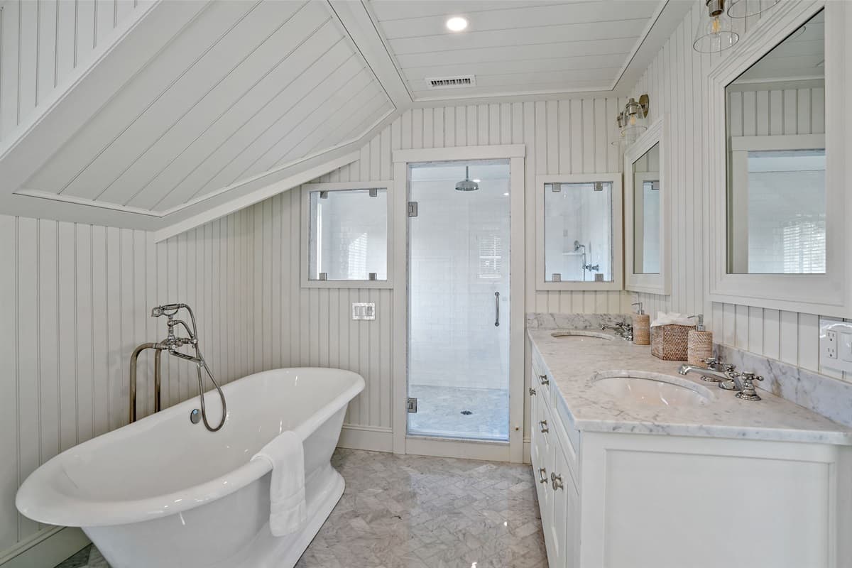 Carriage House Bath