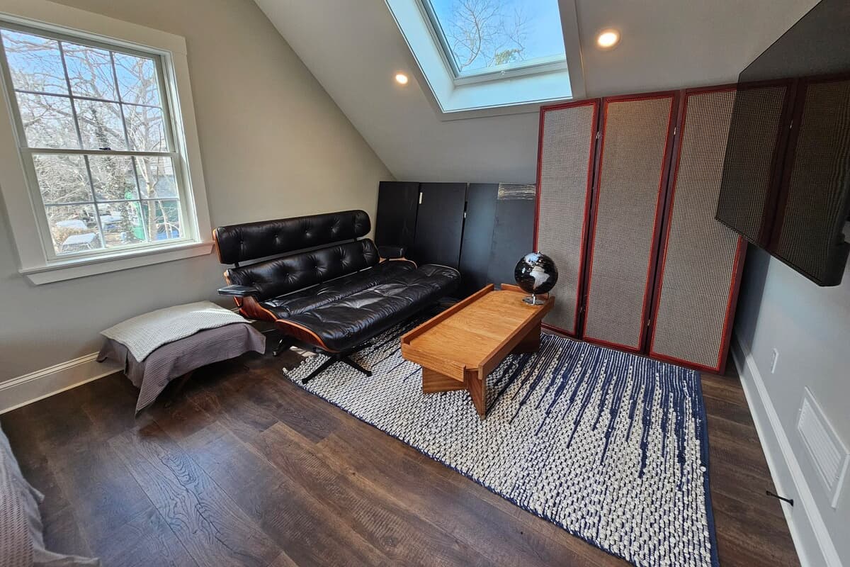 Second bedroom