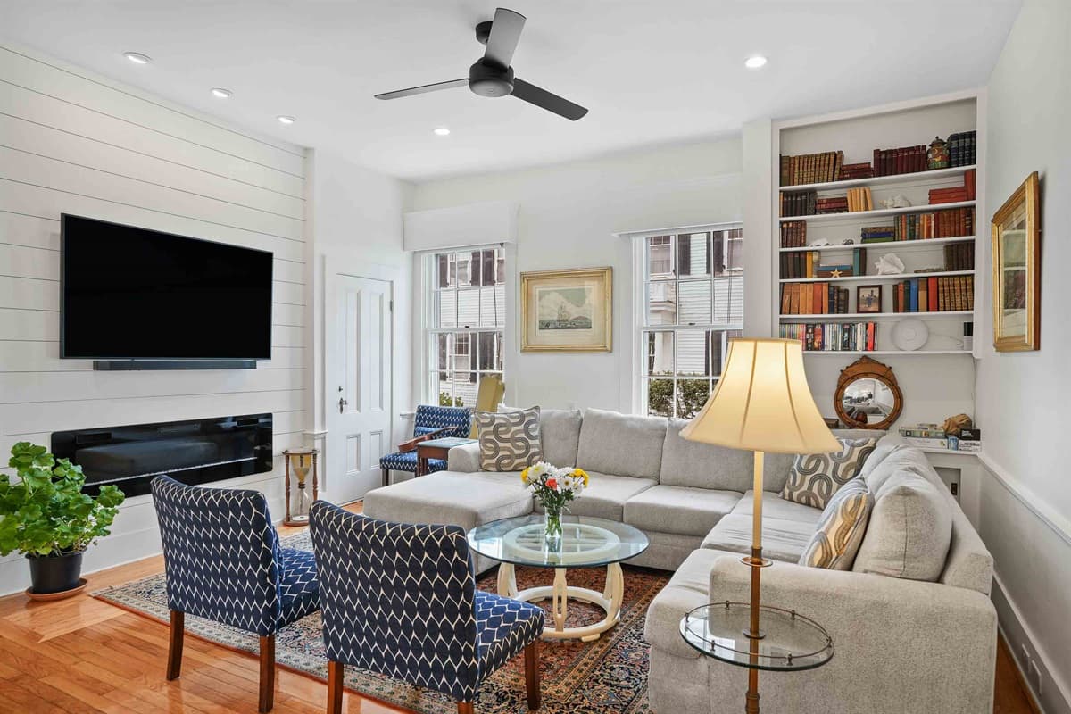 West Wing Living Area